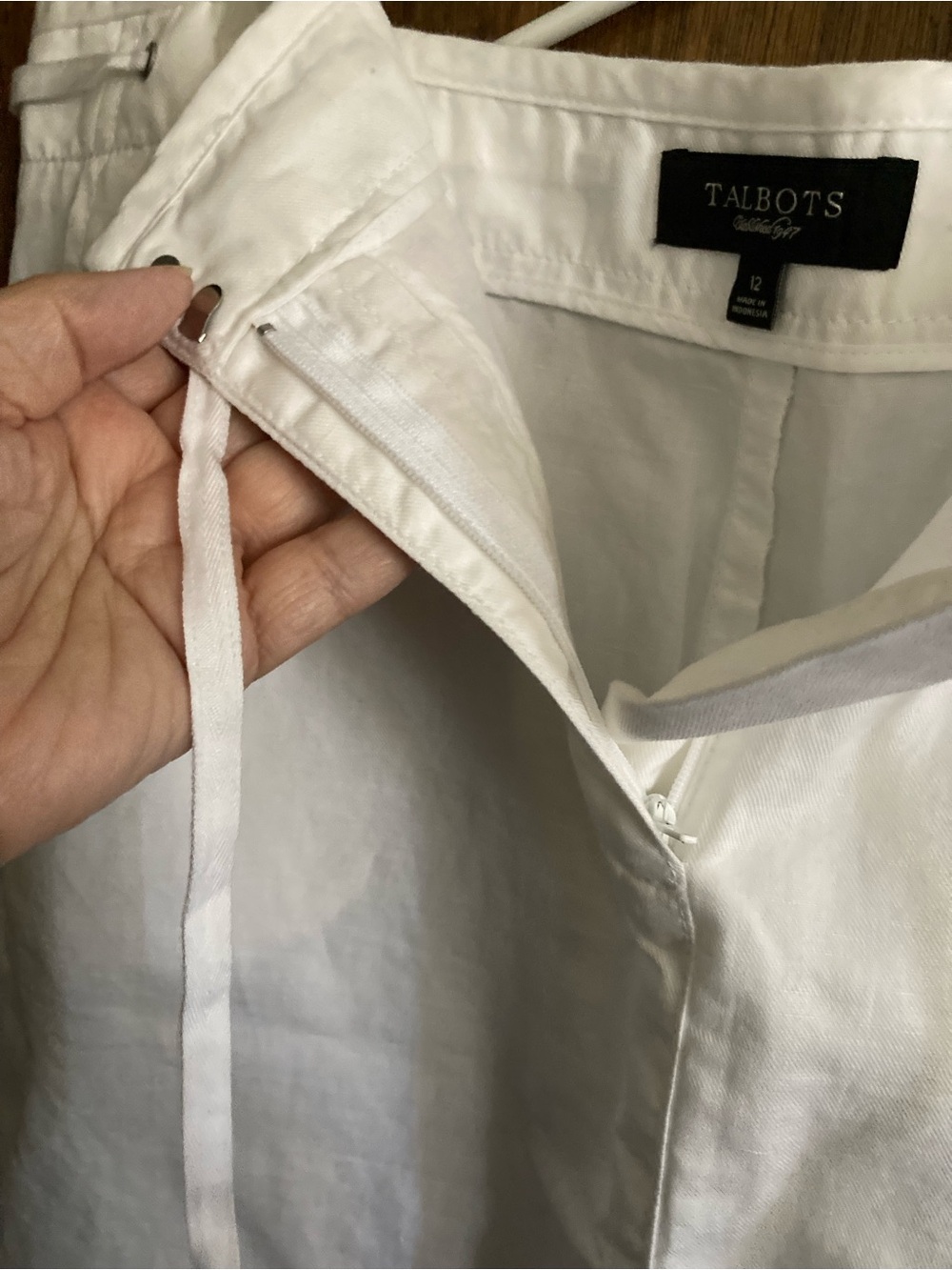 Talbots White Linen Pencil Skirt with Front Patch Pockets - Picture 5 of 5